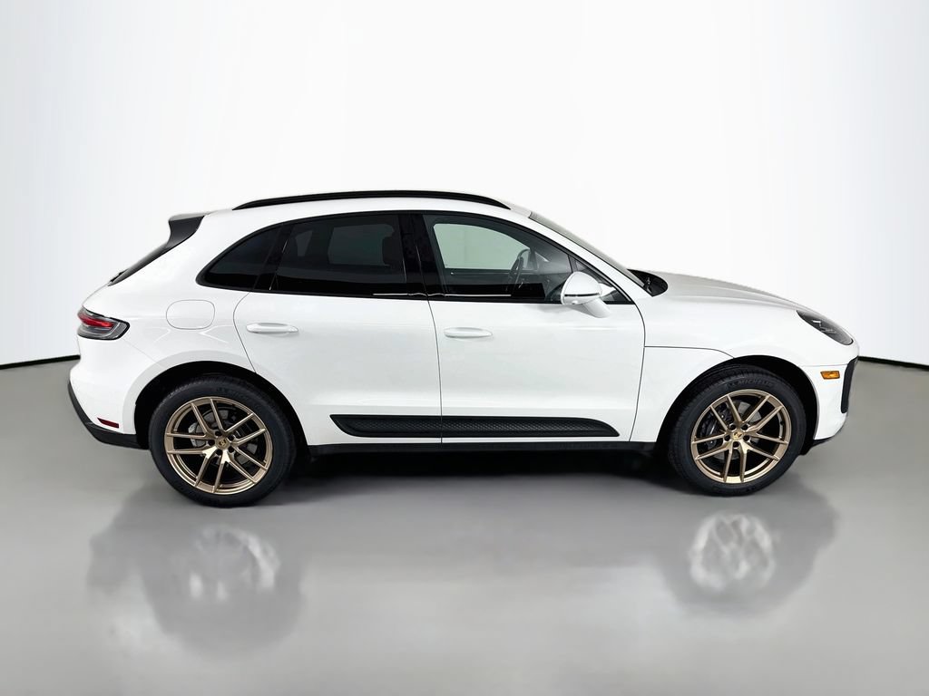 Certified 2023 Porsche Macan Turbo AWD/4WD image 8