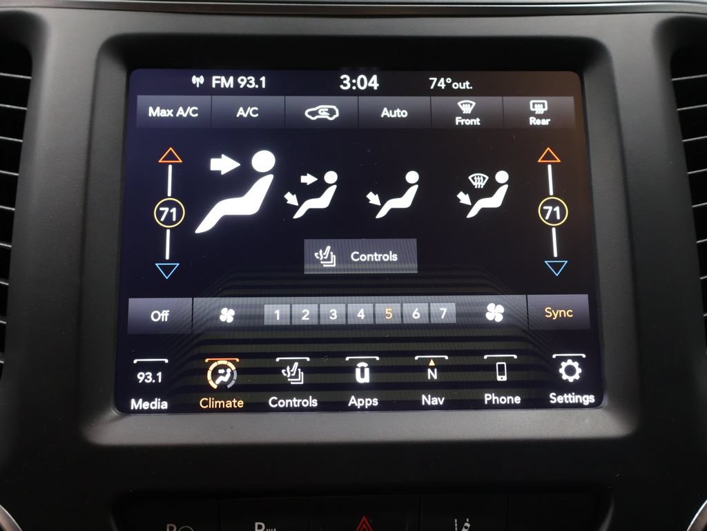 Used 2023 Jeep Cherokee Altitude Lux AWD/4WD image 30