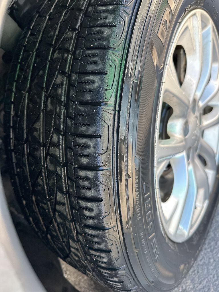Used 2019 Jeep Cherokee Latitude w/ Popular Appearance Group FWD image 4