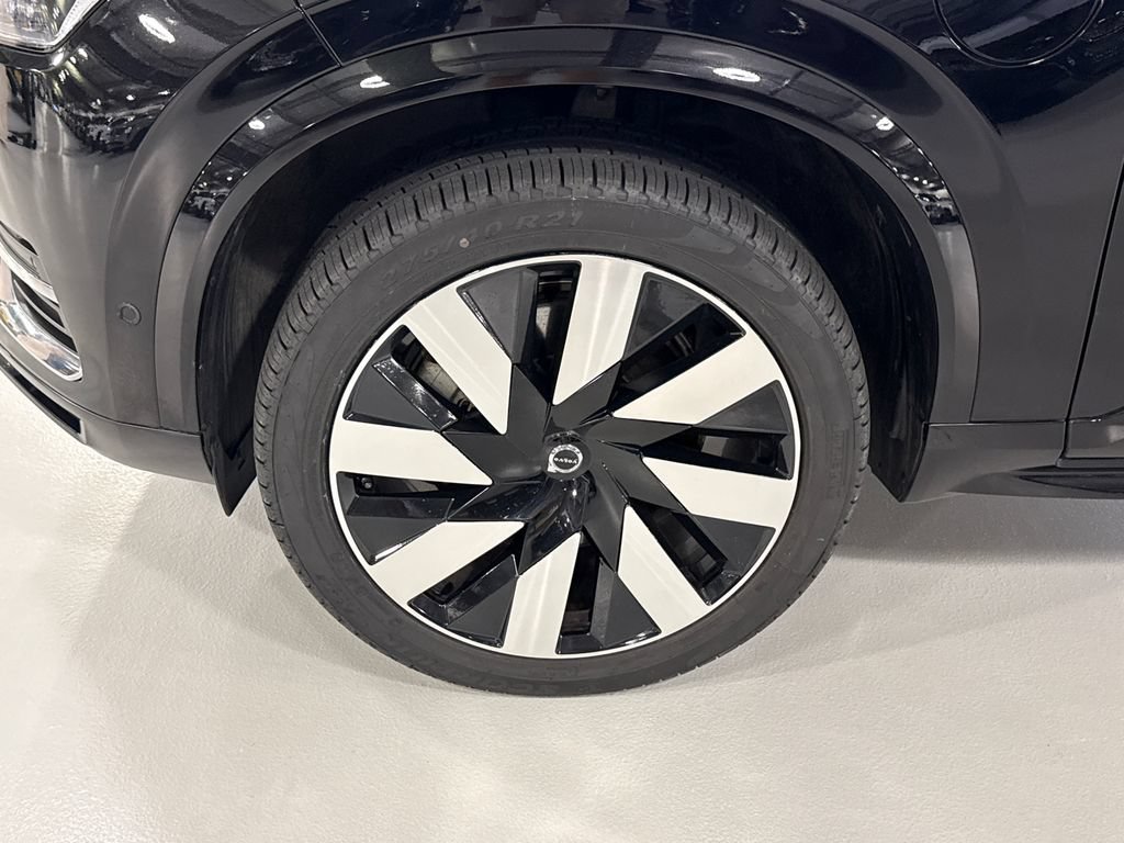 Certified 2024 Volvo XC90 T8 Plus w/ Protection Package Premier AWD/4WD image 8