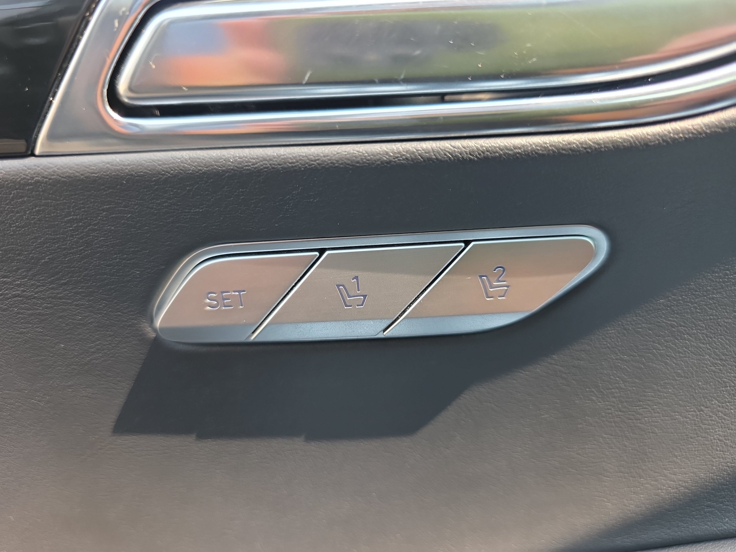 Used 2025 Genesis GV80 2.5T Standard AWD/4WD image 31