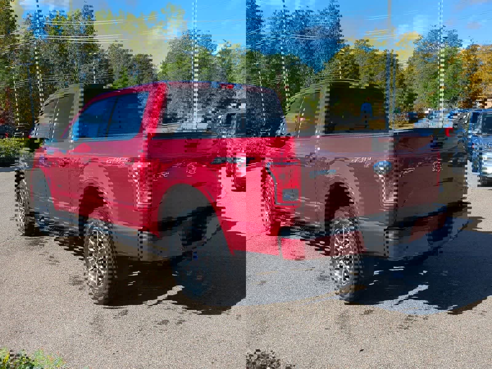 Used 2017 Ford F150 XLT w/ Equipment Group 302A Luxury image 6