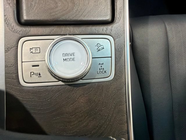 Used 2022 Genesis GV80 2.5T w/ Prestige Package 04 AWD/4WD image 40