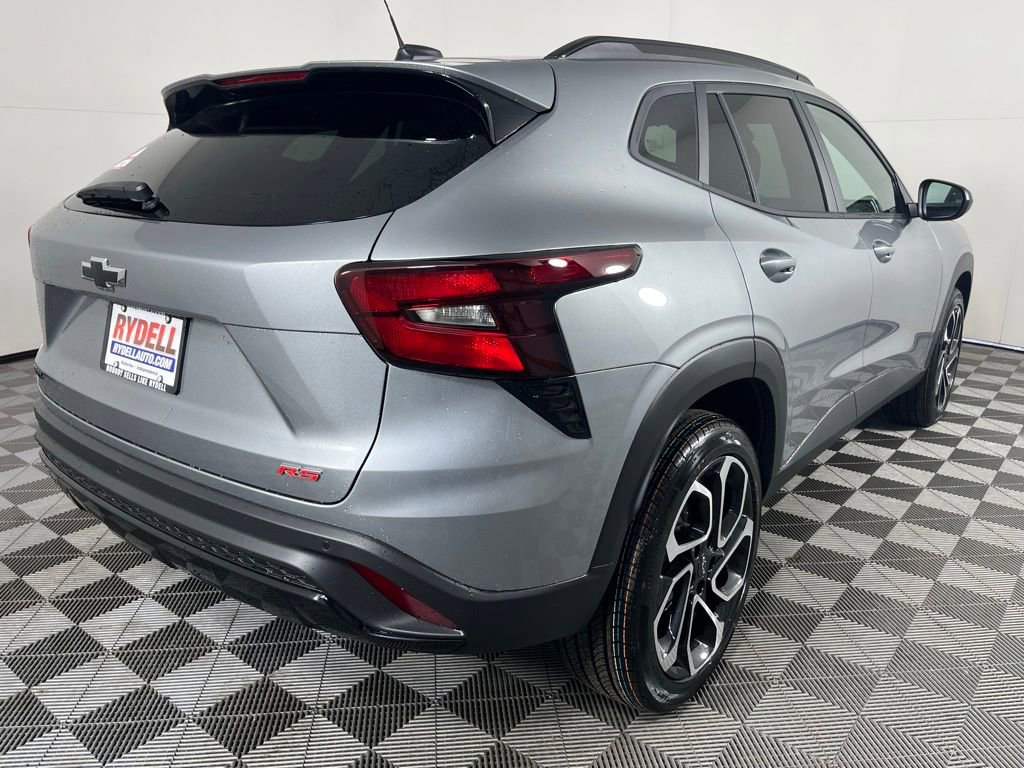 New 2026 Chevrolet Trax RS w/ Sunroof Package FWD image 5