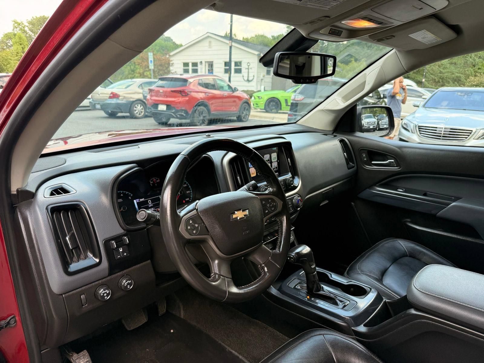 Used 2018 Chevrolet Colorado Z71 AWD/4WD image 17