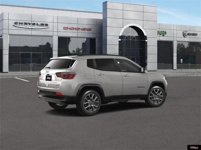 Used 2023 Jeep Compass Latitude w/ Sun and Sound Group image 8