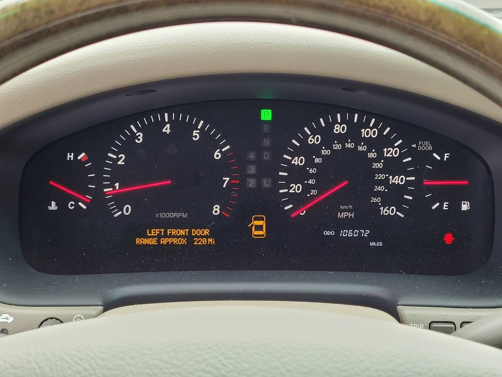 Used 2002 Lexus LS 430 RWD image 10