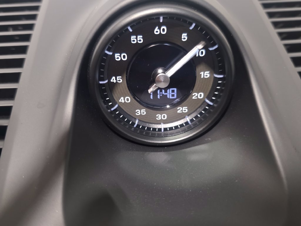New 2026 Porsche Cayenne Turbo AWD/4WD image 13