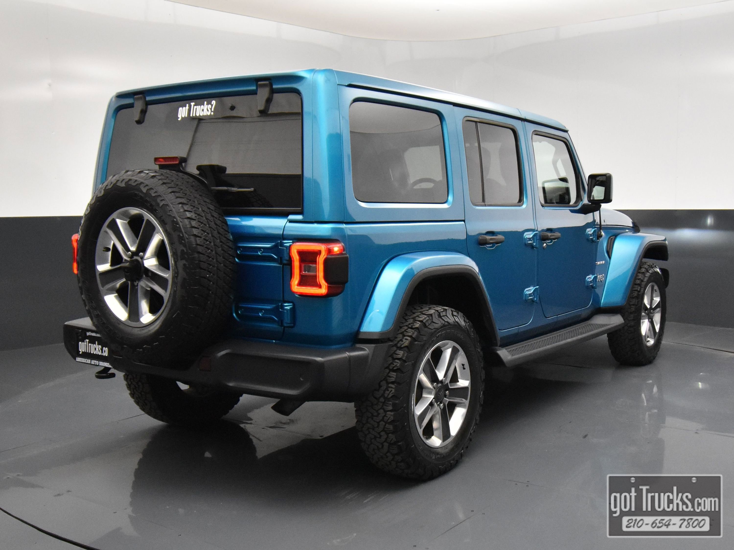 Used 2020 Jeep Wrangler Unlimited Sahara image 46