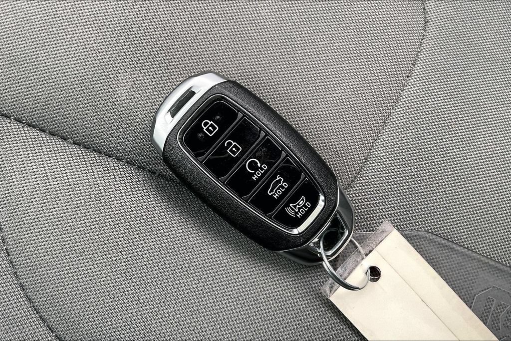 Used 2023 Hyundai Elantra SEL w/ Convenience Package FWD image 11