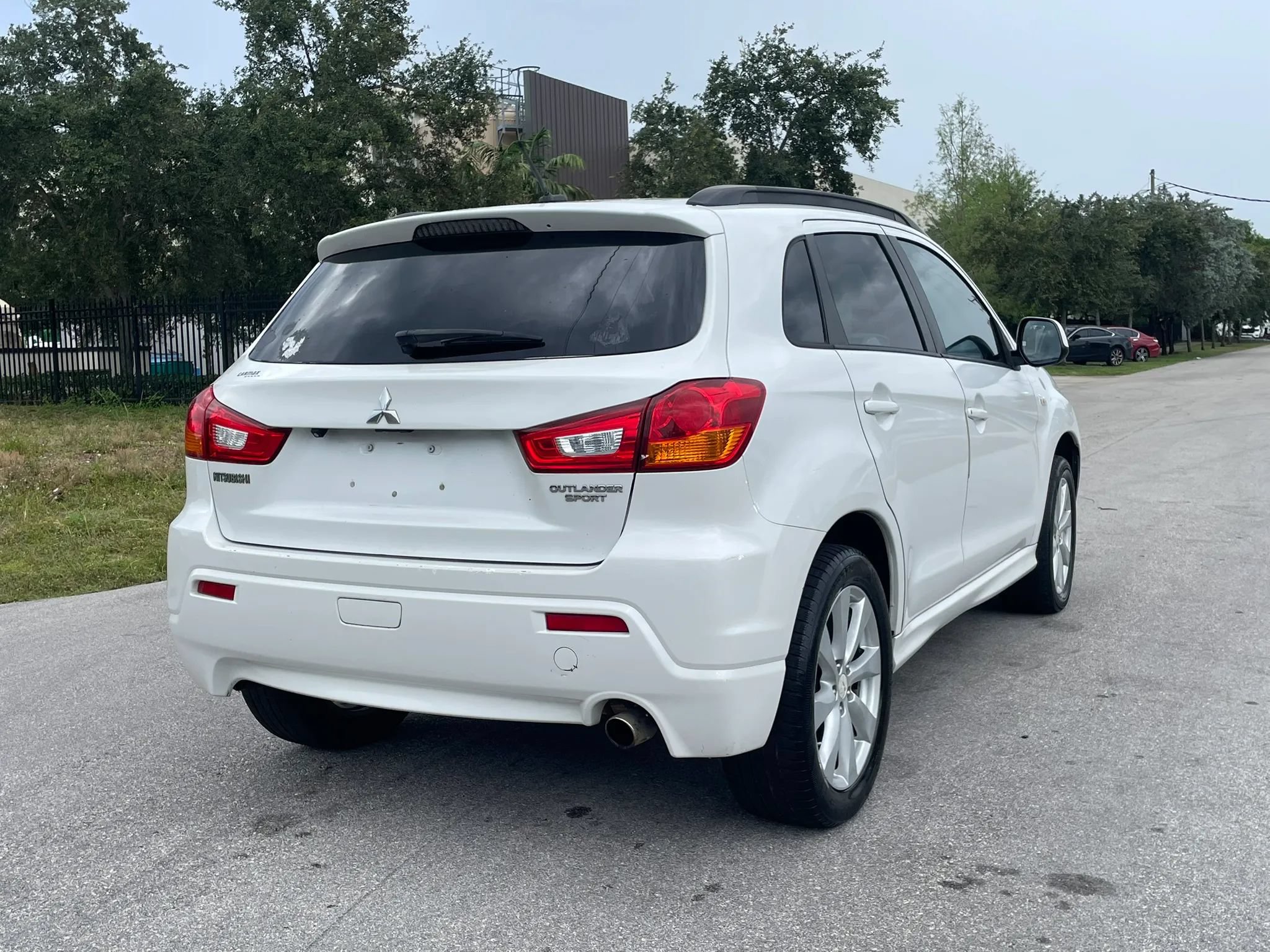 Used 2012 Mitsubishi Outlander Sport SE FWD image 7