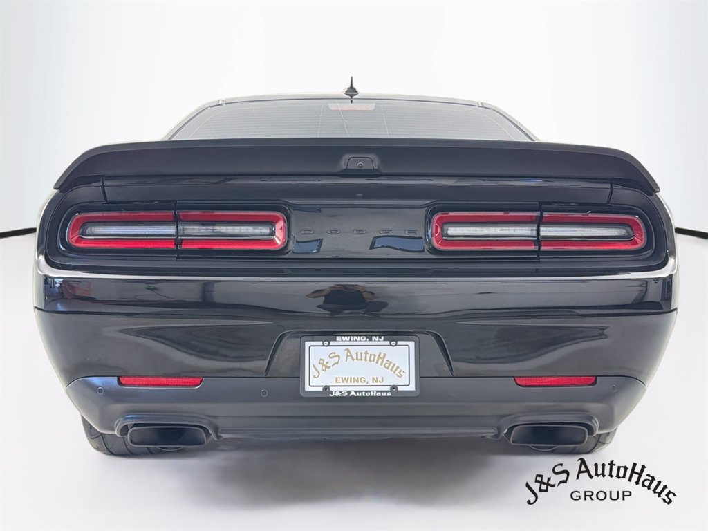 Used 2022 Dodge Challenger SRT Hellcat RWD image 6