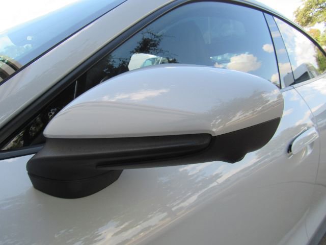 Used 2023 Porsche Taycan Premium Package w/ Premium Package image 18