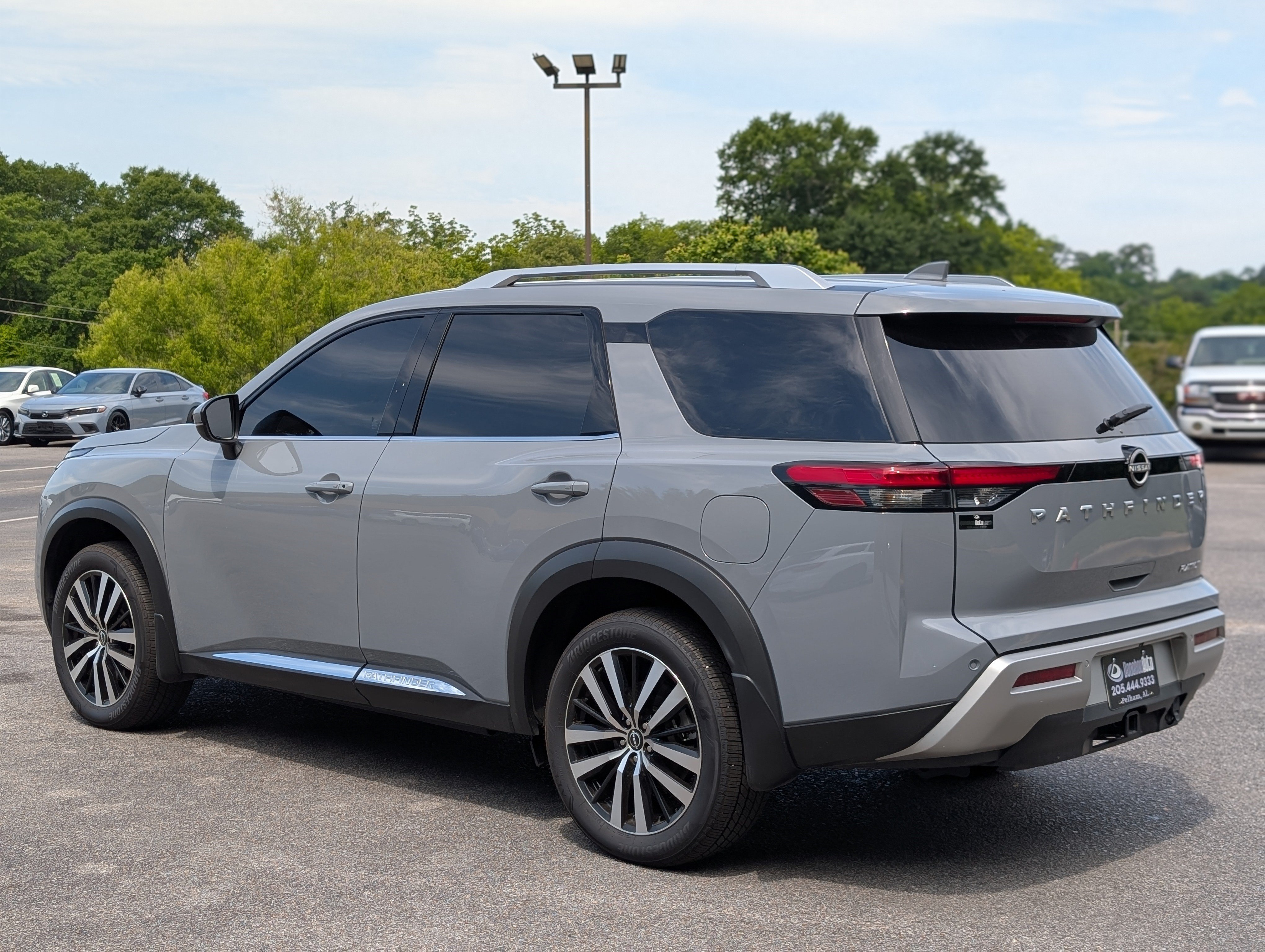 Used 2025 Nissan Pathfinder Platinum w/ Cargo Package FWD image 7