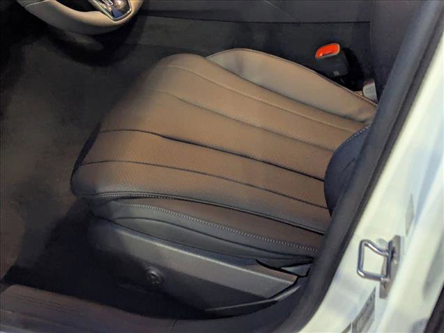 New 2026 Mercedes-Benz E 350 4MATIC Sedan image 4