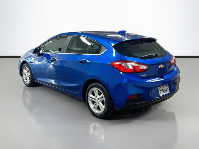 Used 2017 Chevrolet Cruze LT w/ Convenience Package FWD image 5