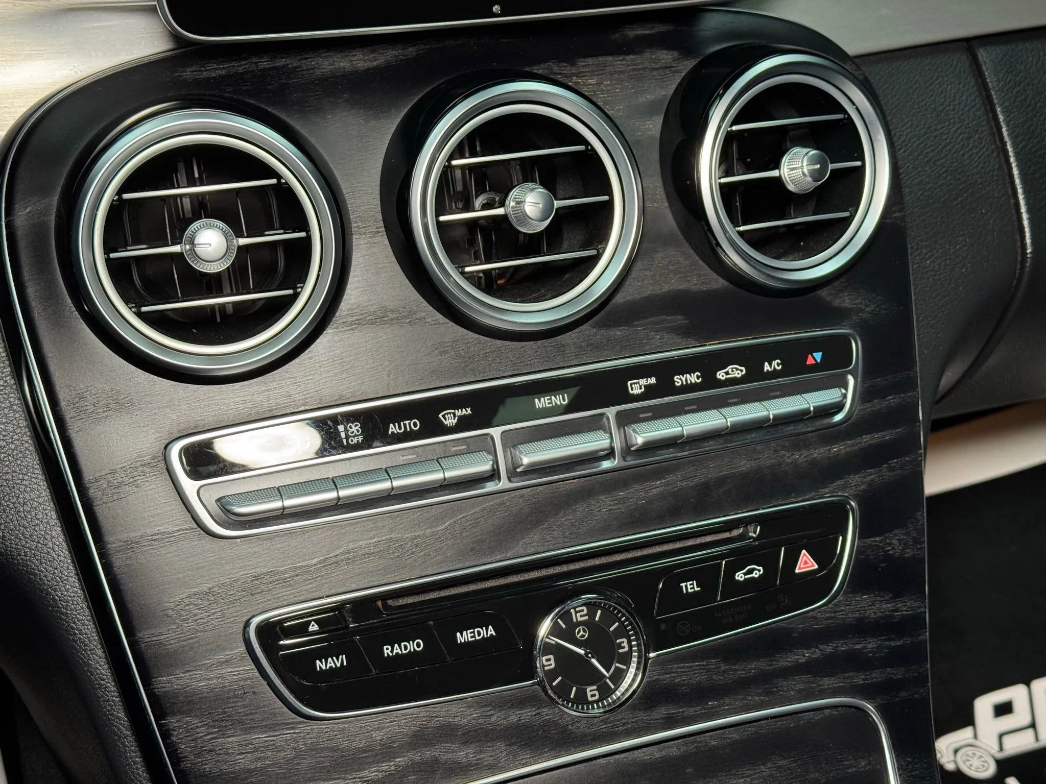 Used 2018 Mercedes-Benz C 300 Sedan image 38