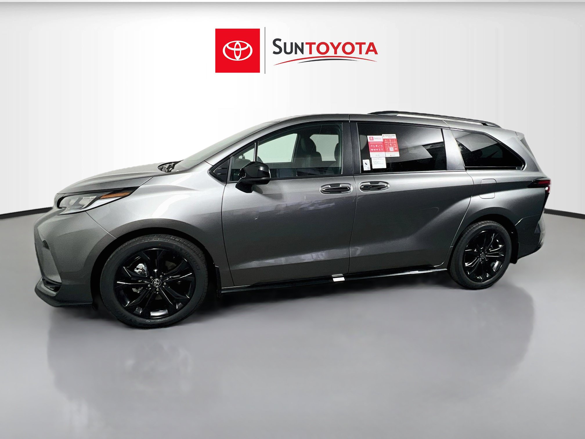 New 2026 Toyota Sienna XSE FWD image 9