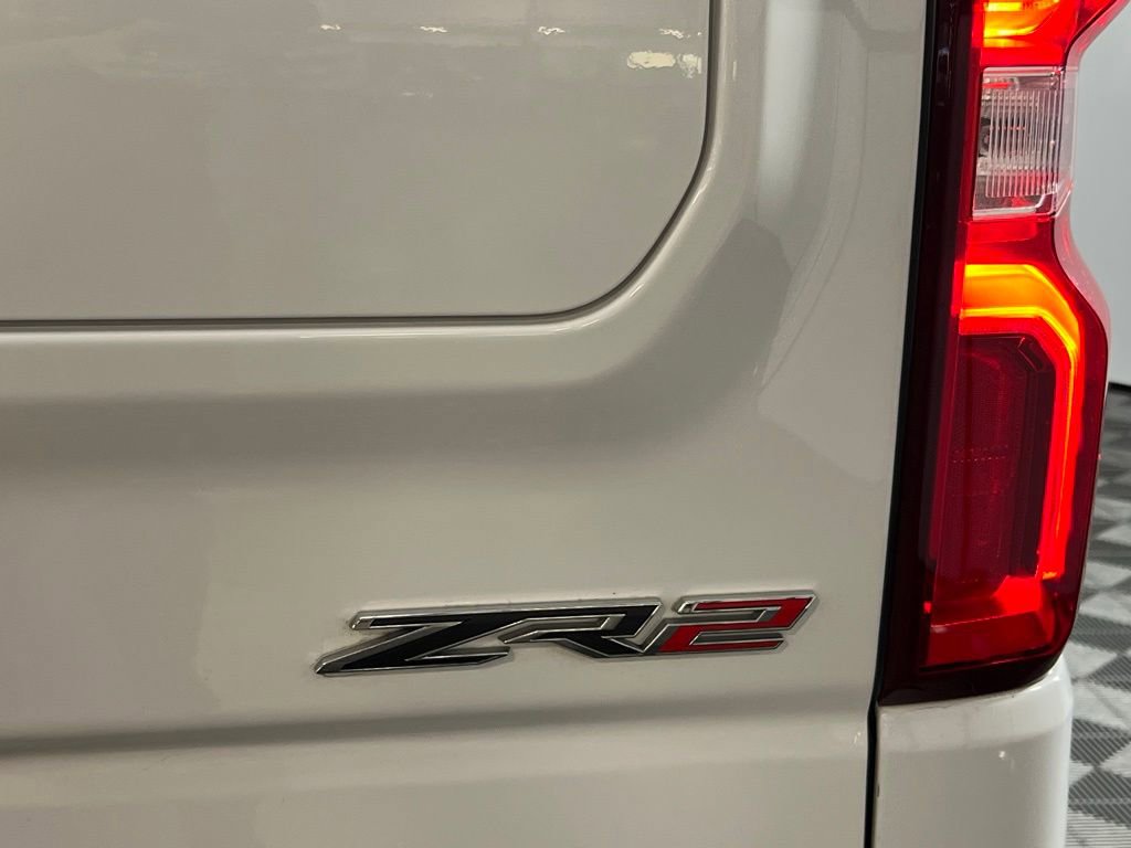 Used 2022 Chevrolet Silverado 1500 ZR2 w/ Technology Package image 11