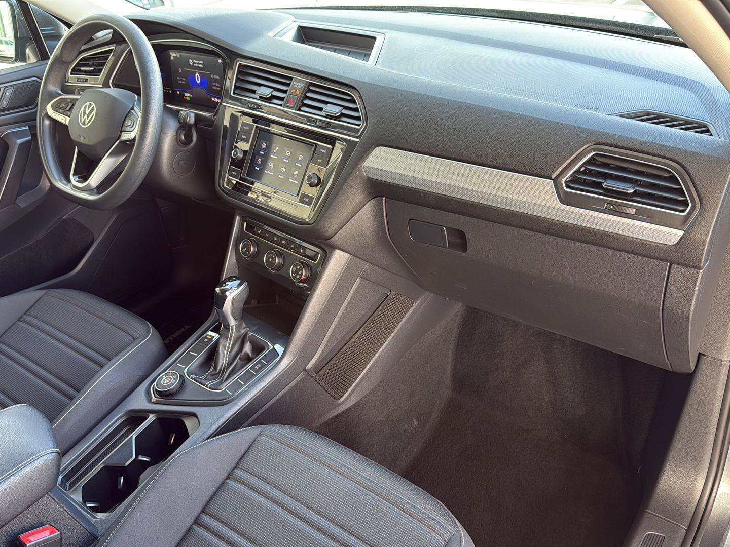 Used 2022 Volkswagen Tiguan S AWD/4WD image 37