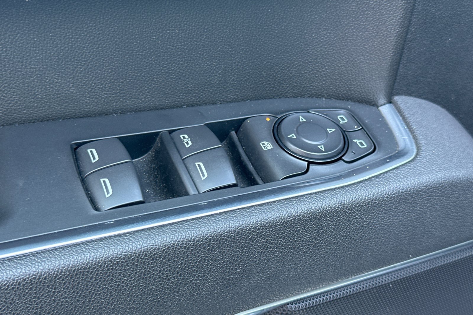 Used 2026 Chevrolet Silverado 1500 RST RWD image 12