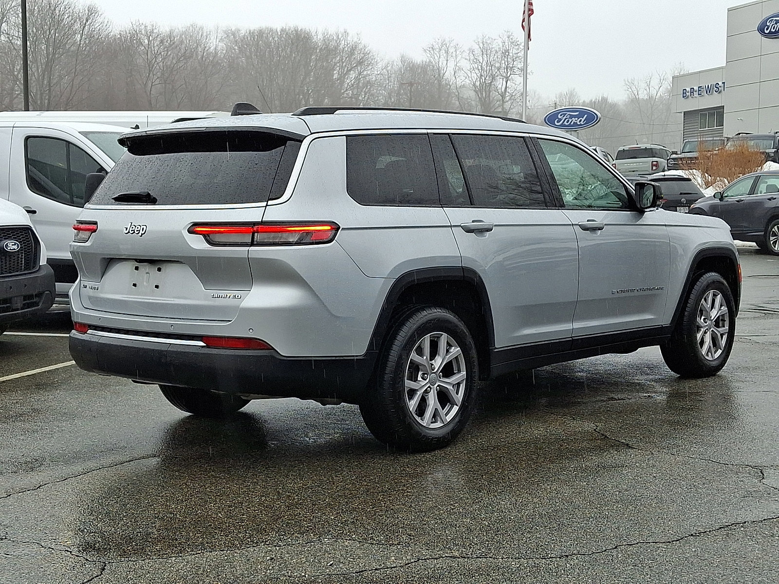 Used 2021 Jeep Grand Cherokee L Limited AWD/4WD image 11