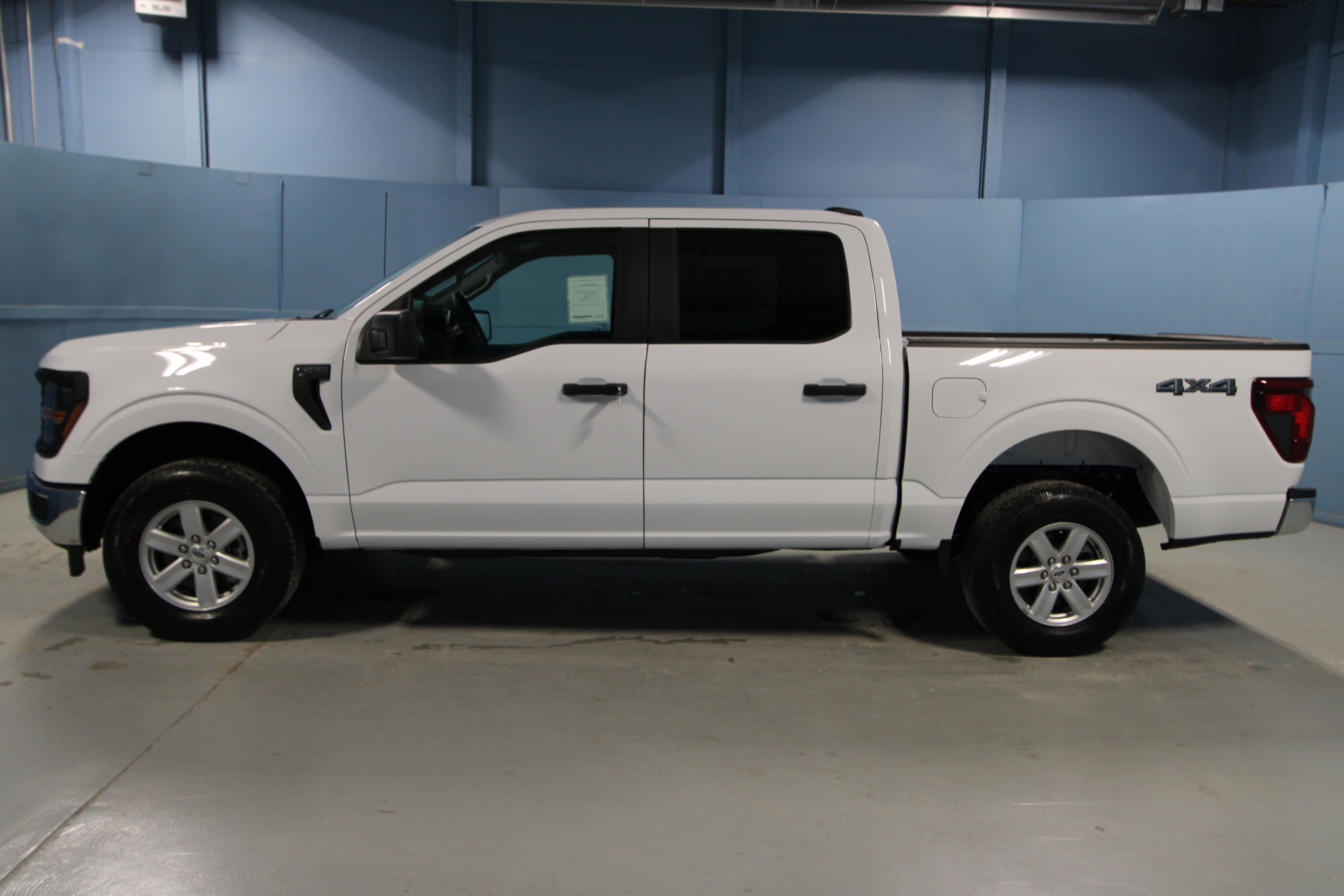 New 2025 Ford F150 XL w/ Equipment Group 103A High image 27