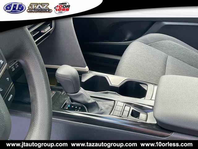 Used 2025 Toyota Camry LE FWD image 19