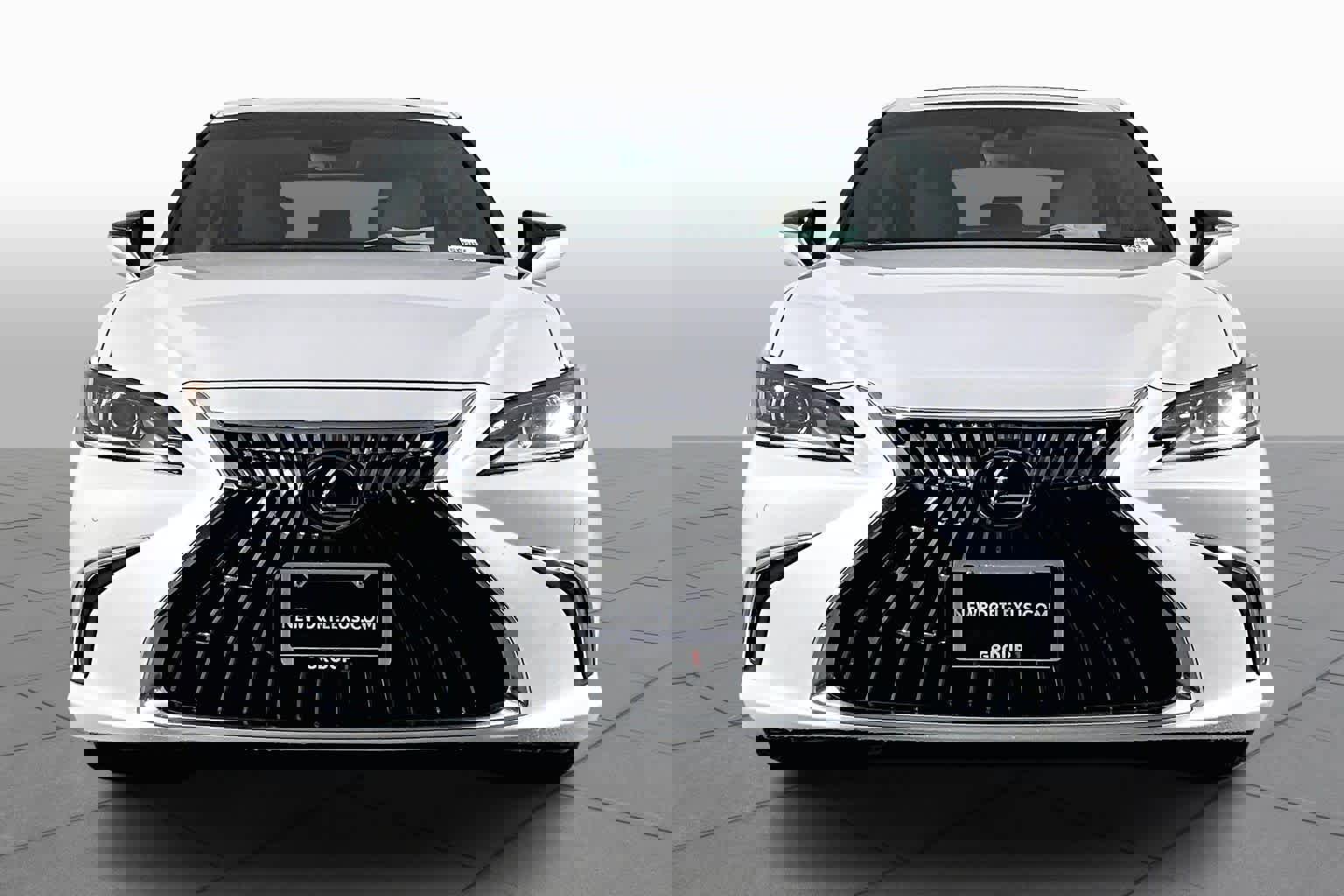 New 2025 Lexus ES 300h w/ Premium Package image 3