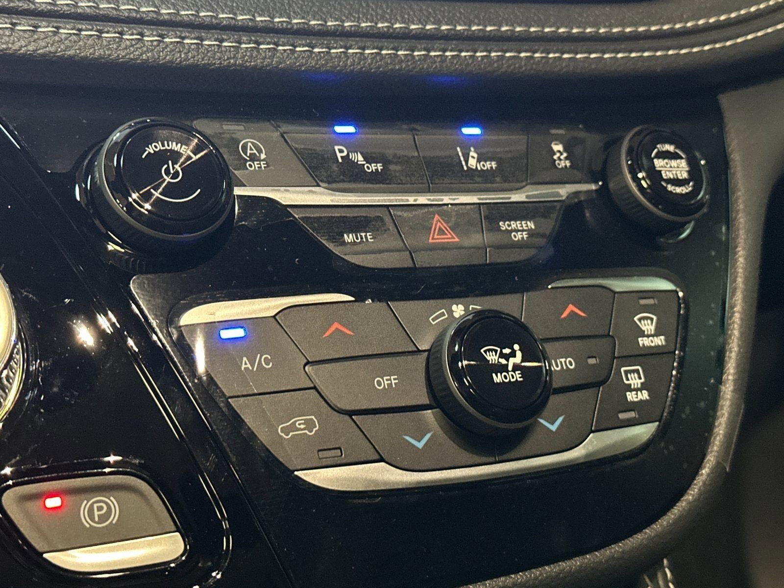 New 2026 Chrysler Pacifica Limited w/ S Appearance Package image 21