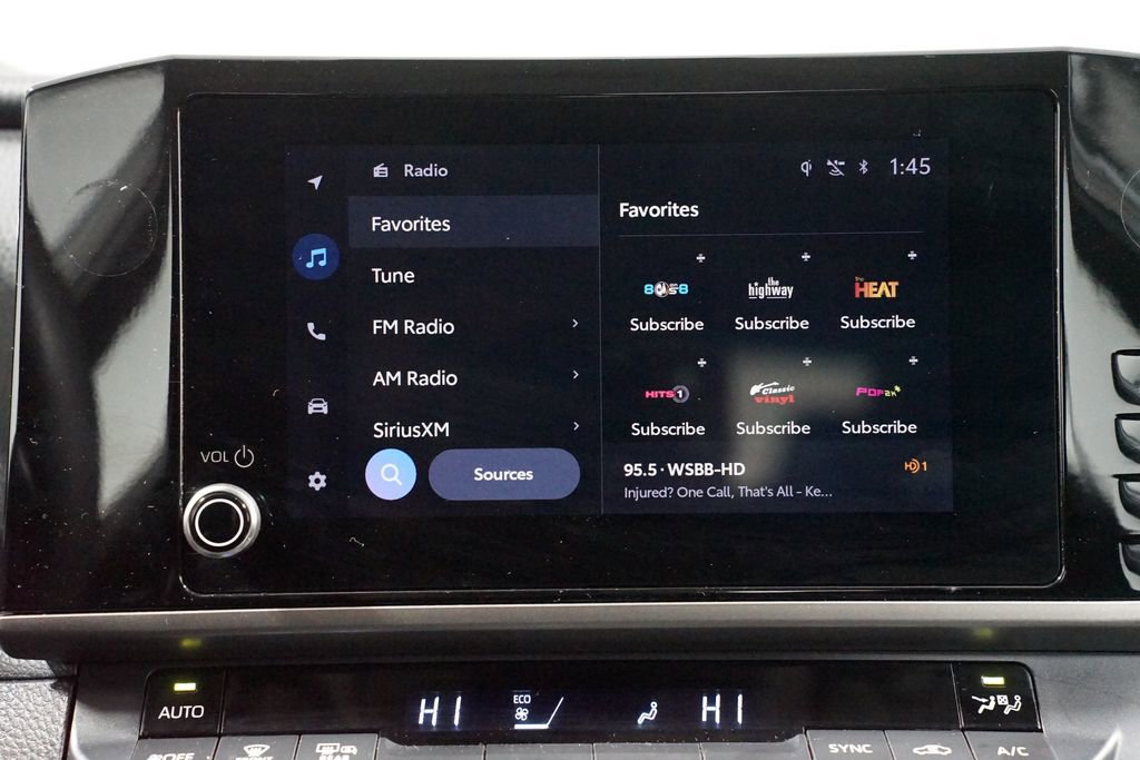 Used 2025 Toyota Camry LE image 17