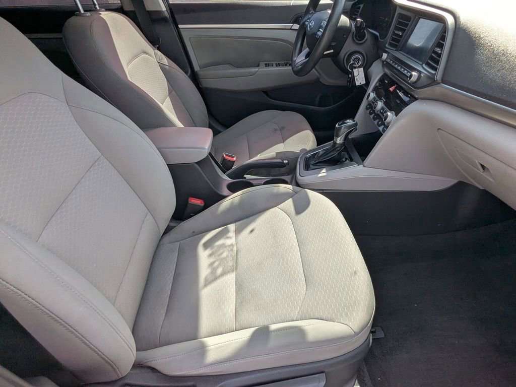 Used 2020 Hyundai Elantra SEL image 19