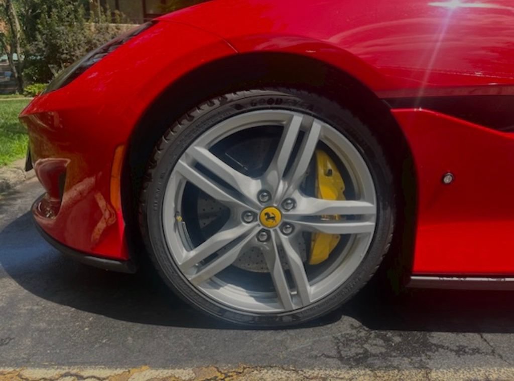 Used 2019 Ferrari Portofino RWD image 9