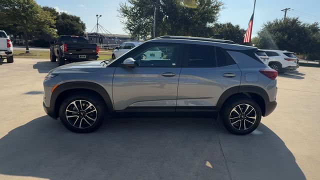 Used 2025 Chevrolet TrailBlazer LT FWD image 5
