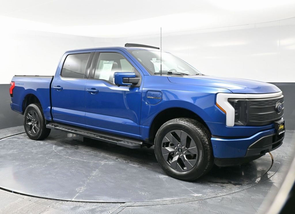Used 2022 Ford F150 Lightning Lariat w/ Equipment Group 511A High image 3