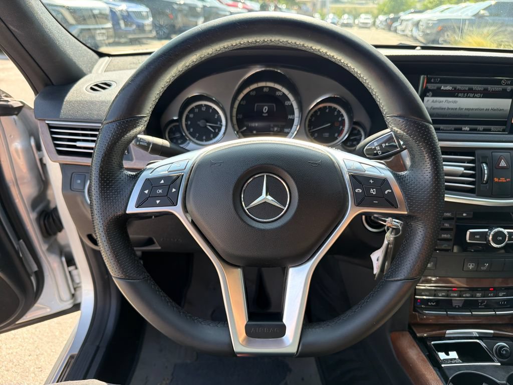 Used 2013 Mercedes-Benz E 350 4MATIC Sedan image 18