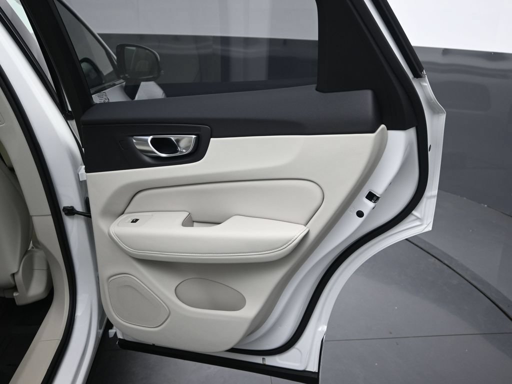 New 2026 Volvo XC60 T8 Ultra w/ Climate Package PRO AWD/4WD image 21