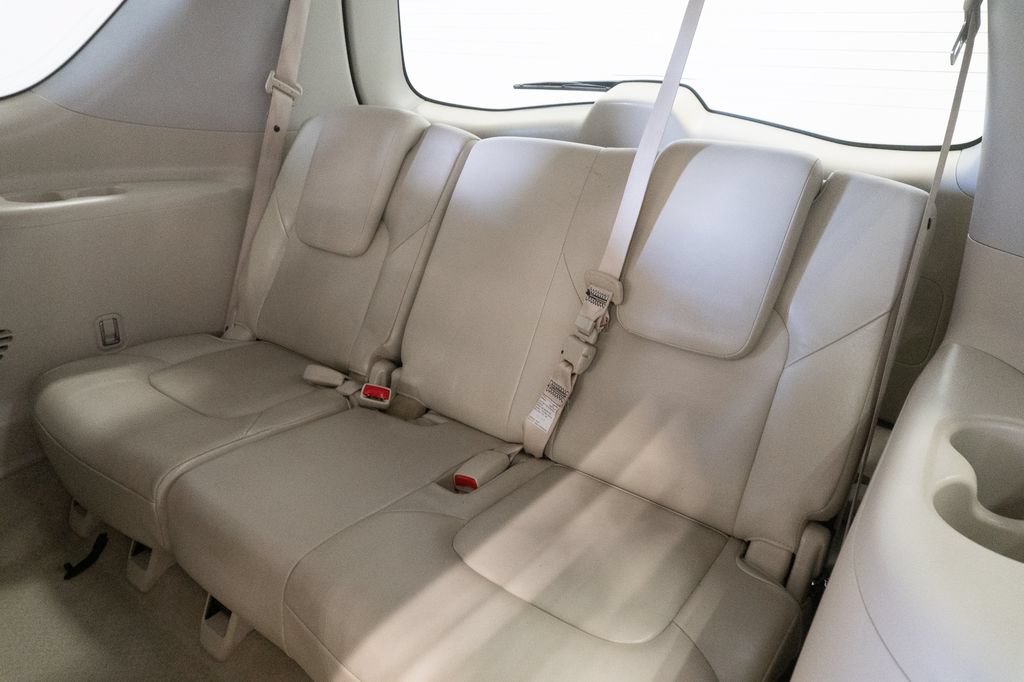 Used 2011 INFINITI QX56 4WD w/ Theater Pkg image 24