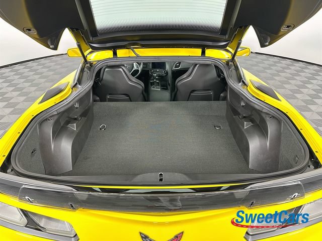 Used 2015 Chevrolet Corvette Z06 w/ 3LZ Preferred Equipment Group RWD image 40