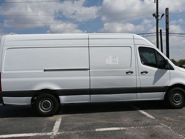 Used 2023 Mercedes-Benz Sprinter 2500 image 9
