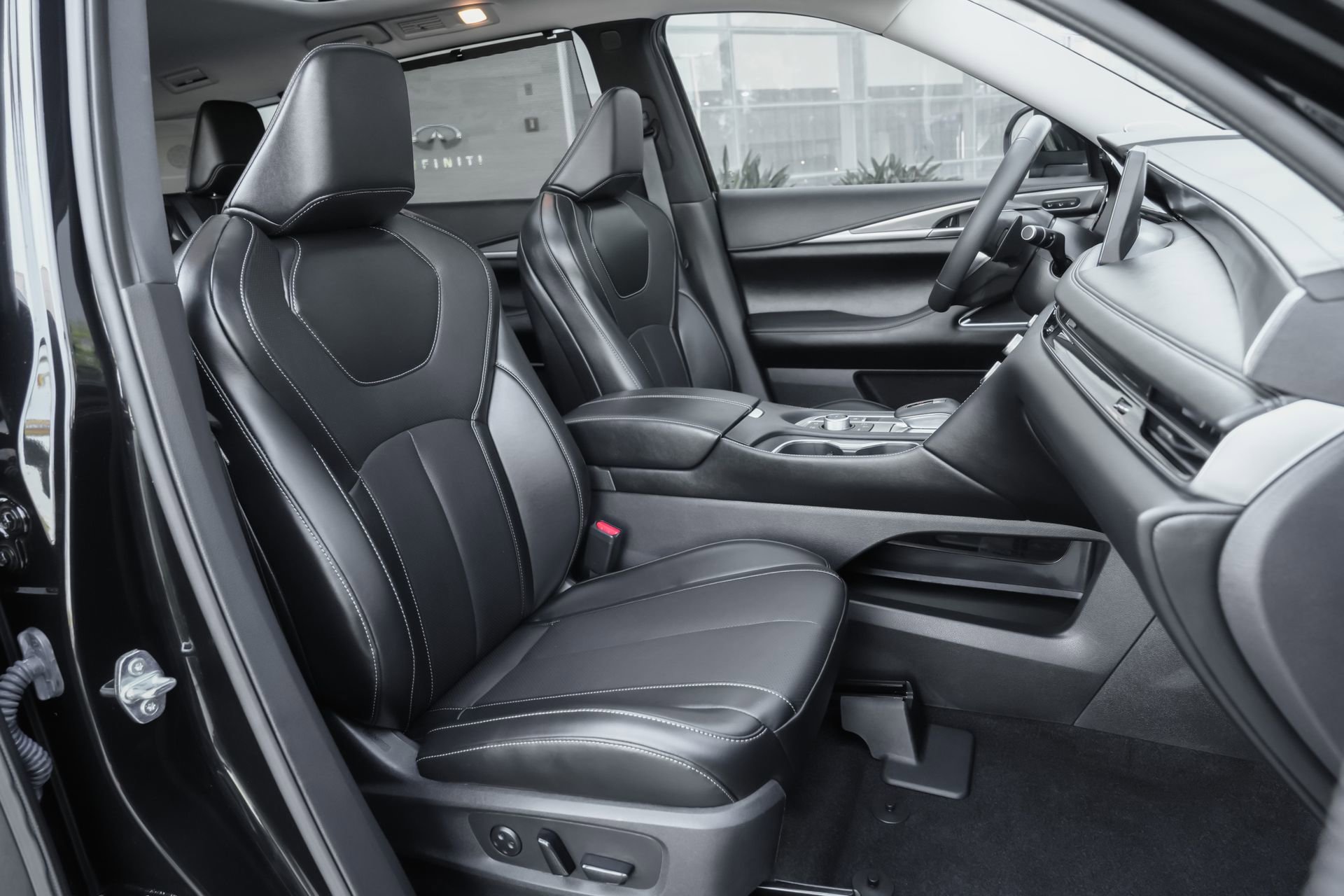 Used 2026 INFINITI QX60 Luxe w/ Cargo Package image 37