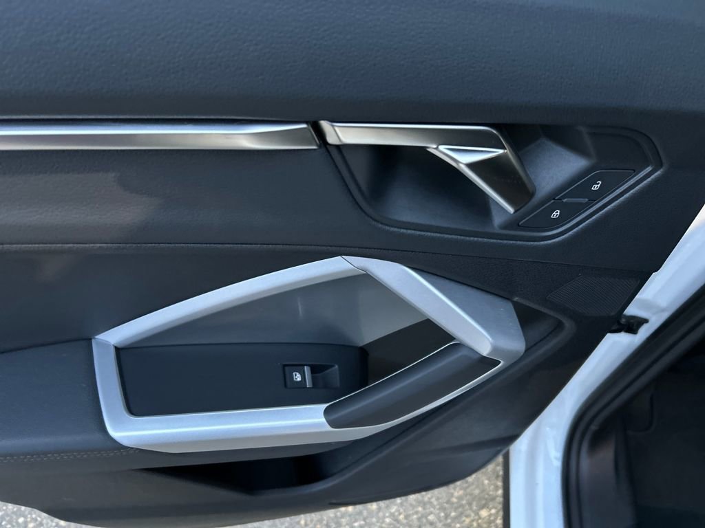 Used 2025 Audi Q3 2.0T Premium image 22