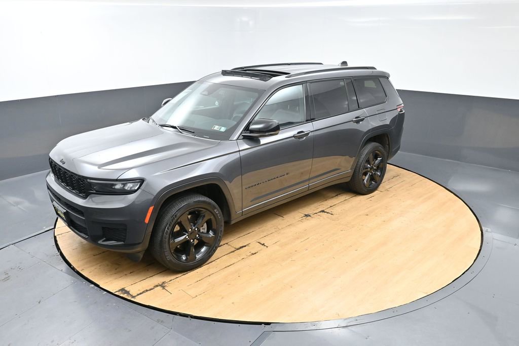 Used 2023 Jeep Grand Cherokee L Laredo AWD/4WD image 9