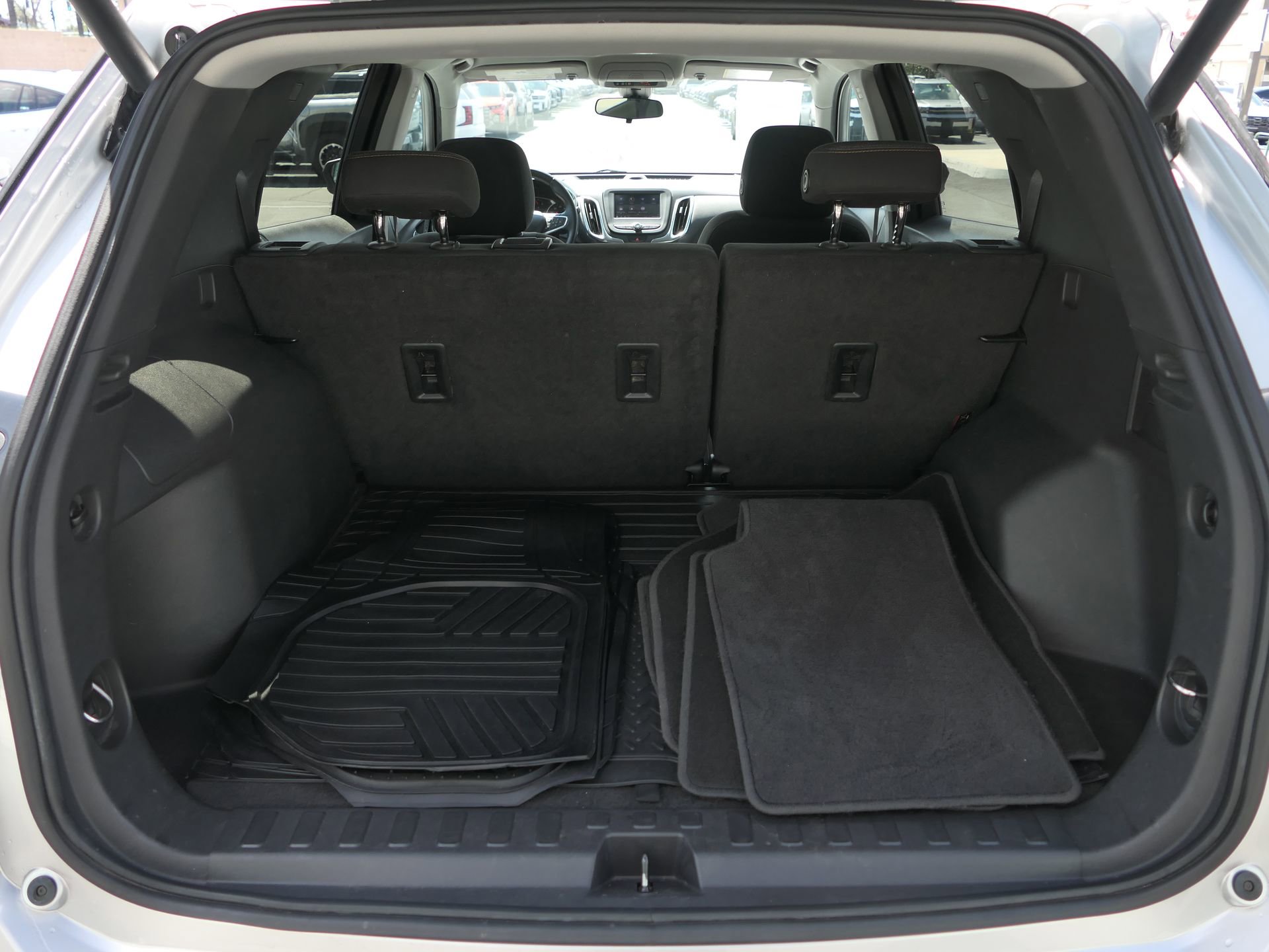 Used 2020 Chevrolet Equinox LT image 24