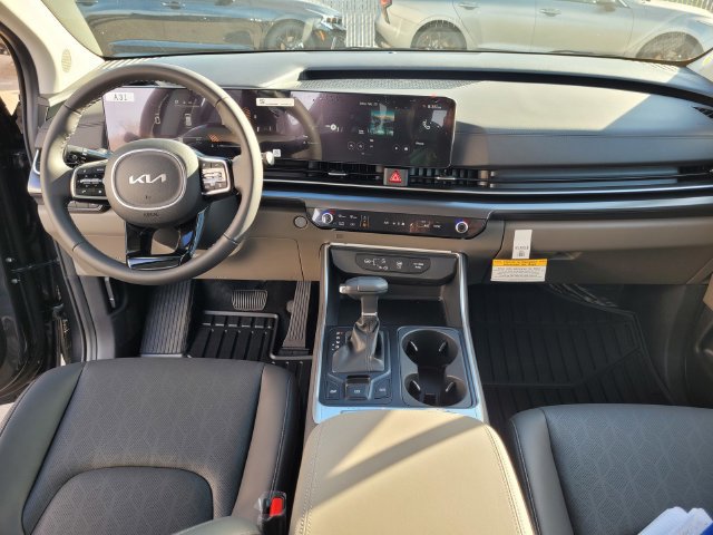 New 2026 Kia Carnival FWD image 8
