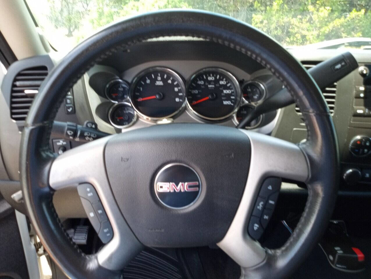 Used 2010 GMC Sierra 1500 SLE w/ Power Pack Plus image 19