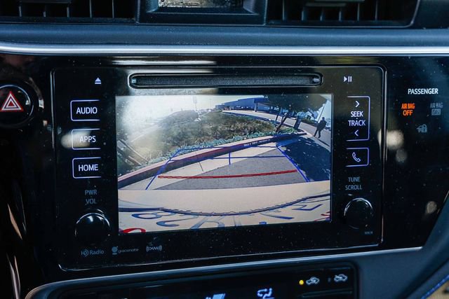 Used 2017 Toyota Corolla SE w/ SE Premium Package image 19