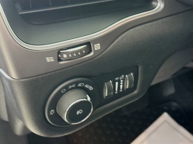 Used 2021 Jeep Cherokee Latitude Lux image 11