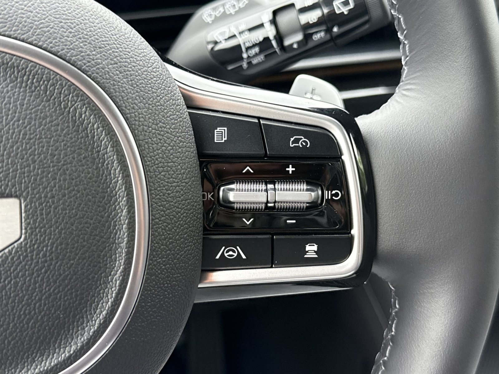 New 2026 Kia Carnival SX Prestige FWD image 35
