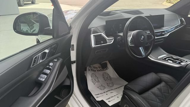 Used 2024 BMW X7 xDrive40i w/ M Sport Package AWD/4WD image 45